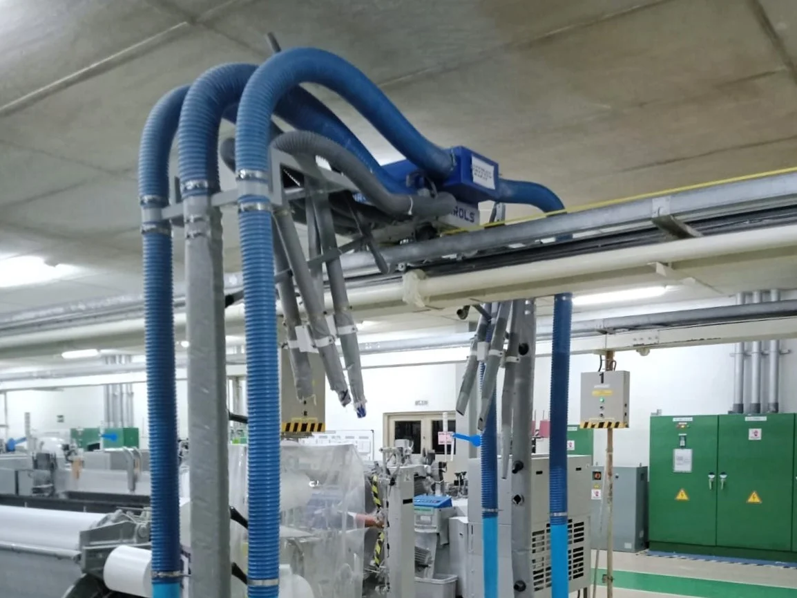 Overhead travelling cleaner - for weaving units - Belt driven travelling cleaner